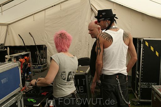 backstage_32.jpg