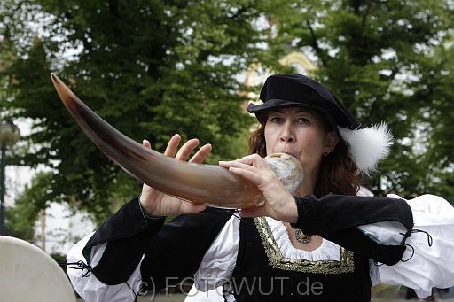 parade1307_107.jpg