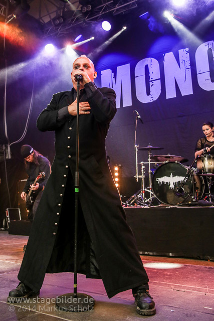 VF14-MonoInc0011_msc_140726.JPG - "Mono Inc." bei ihrem Auftritt 2014 auf dem Veldensteiner Festival in Neuhaus a. d. Pegnitz
