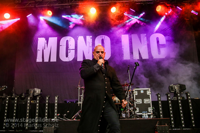 VF14-MonoInc0016_msc_140726.JPG - "Mono Inc." bei ihrem Auftritt 2014 auf dem Veldensteiner Festival in Neuhaus a. d. Pegnitz